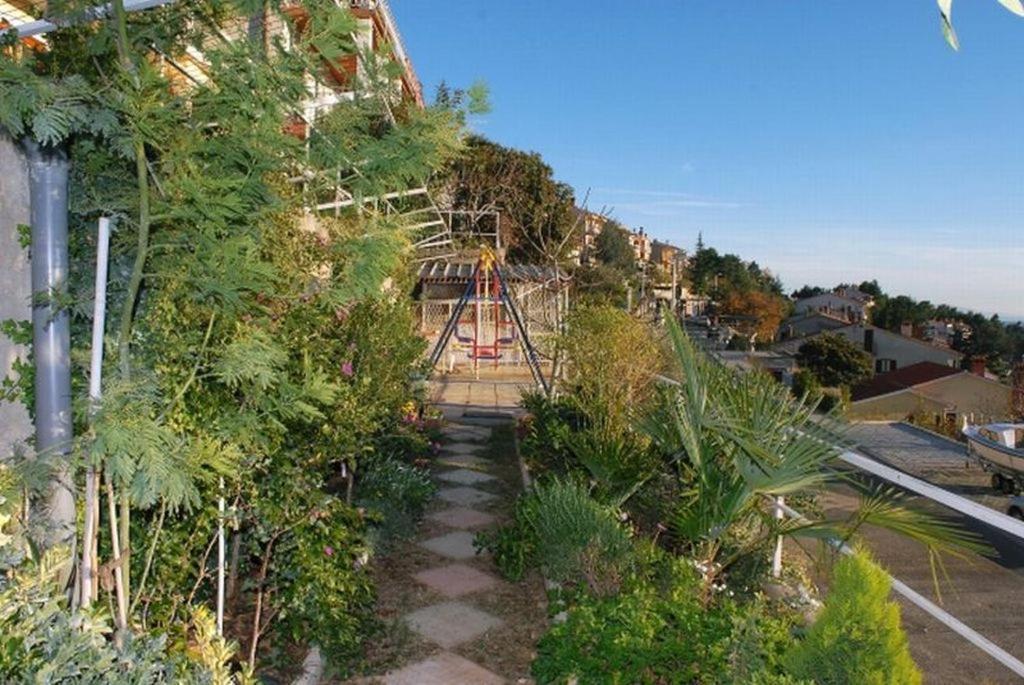 Apartments And Rooms With Parking Space Rabac, Labin - 12368 외부 사진