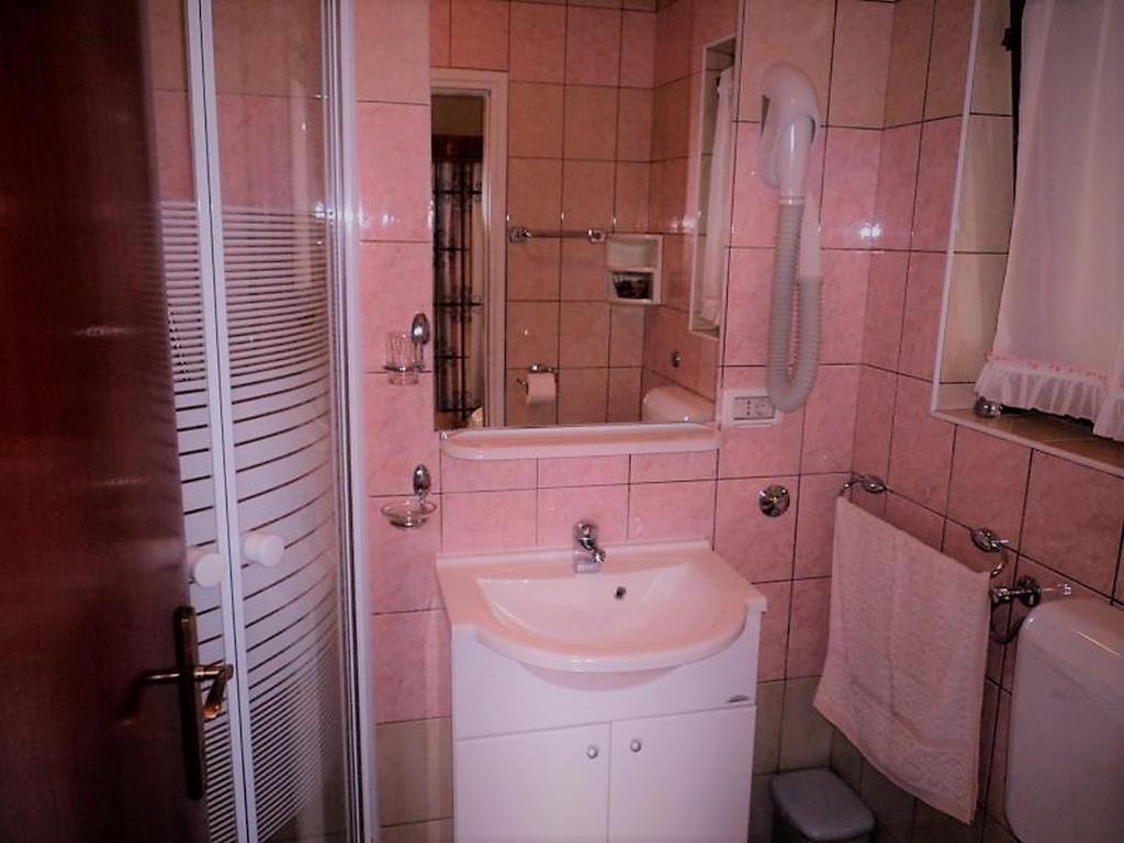 Apartments And Rooms With Parking Space Rabac, Labin - 12368 외부 사진