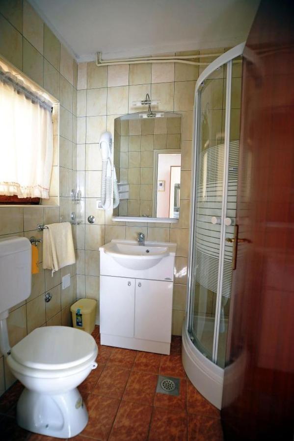Apartments And Rooms With Parking Space Rabac, Labin - 12368 외부 사진